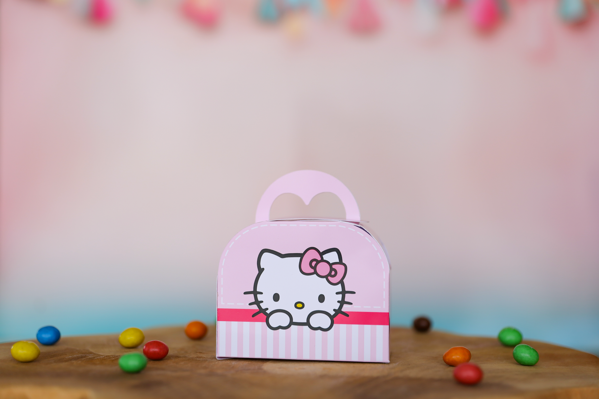 Mini boîte mini valise personnalisée Hello Kitty Melimeliparty