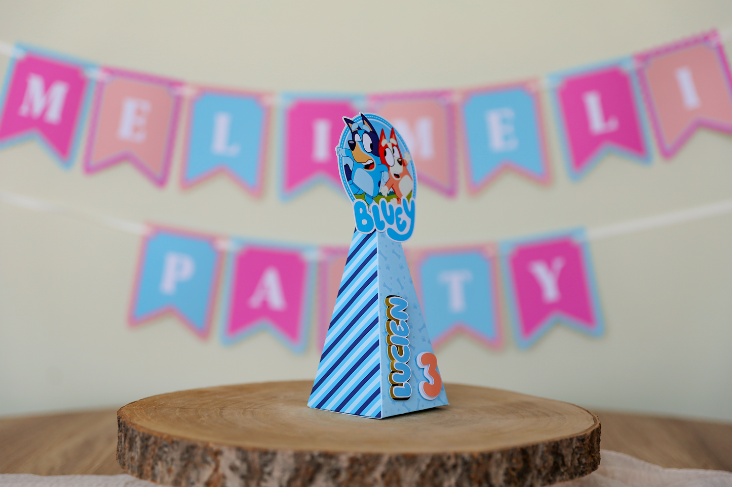 Mini boîte triangle personnalisée Bluey Melimeliparty
